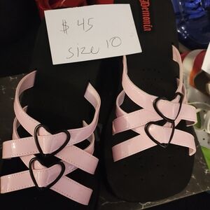 Pink and black trap wedges